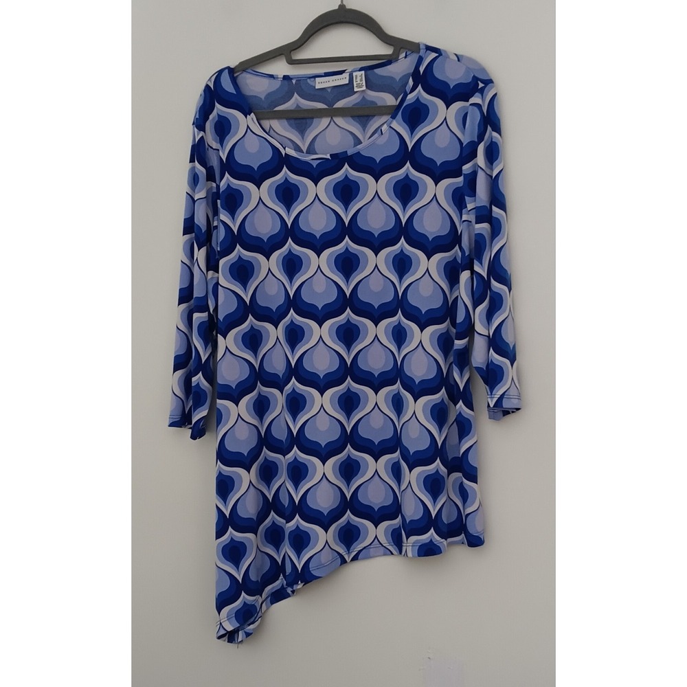 Susan Graver Blouse Women's Size 1X Floral Blue Asymmetrical Hem Liquid‎ Knit